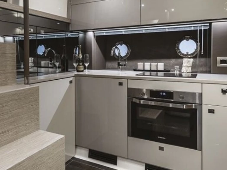 Noleggio barche Beaulieu-sur-Mer economico Cranchi M44 HT