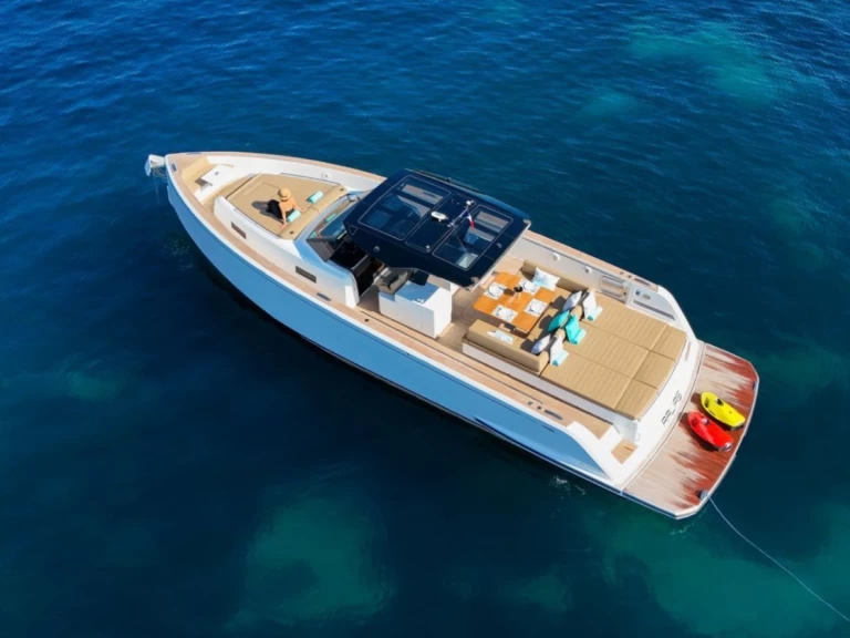 Pardo Yachts Pardo 50 da affittare a  Cannes