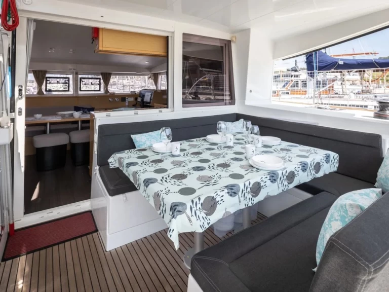 Noleggio barche Lagoon Lagoon 400 S2 a San Vincenzo su Samboat