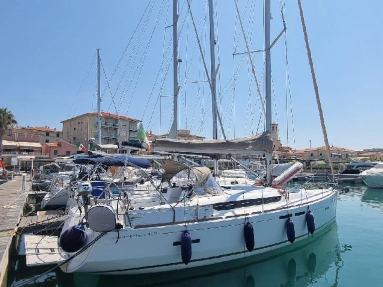 Noleggio Barca a vela Jeanneau con patente nautica