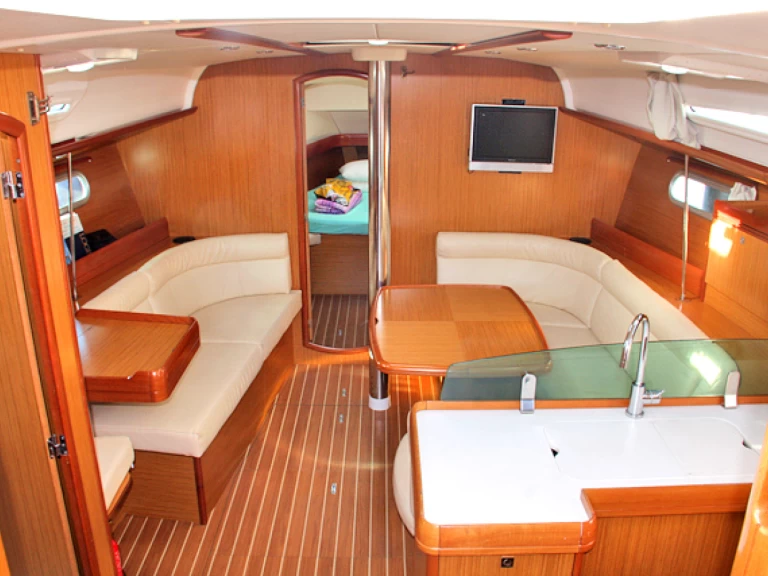 Noleggio Barca a vela a San Vincenzo – Jeanneau Sun Odyssey 42i