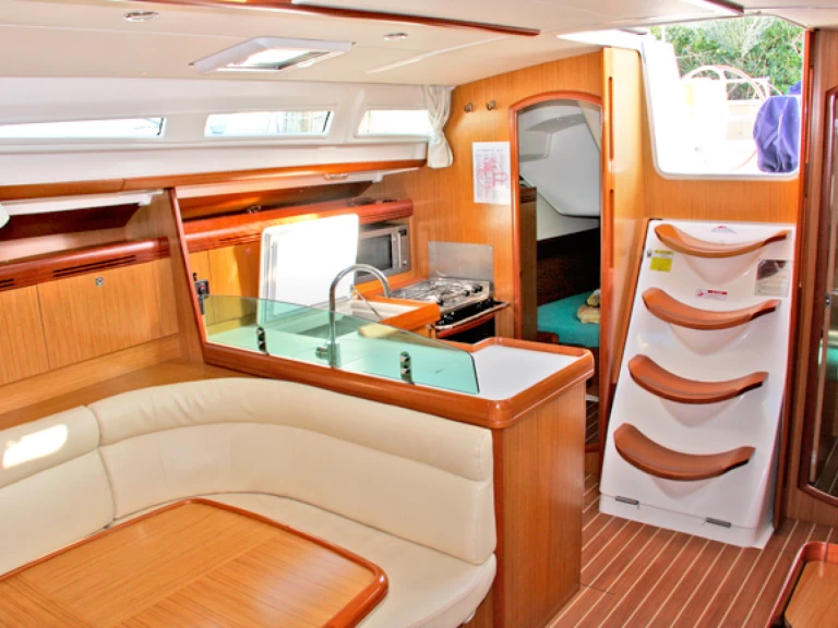 Noleggio barche Jeanneau Sun Odyssey 42i a San Vincenzo su Samboat