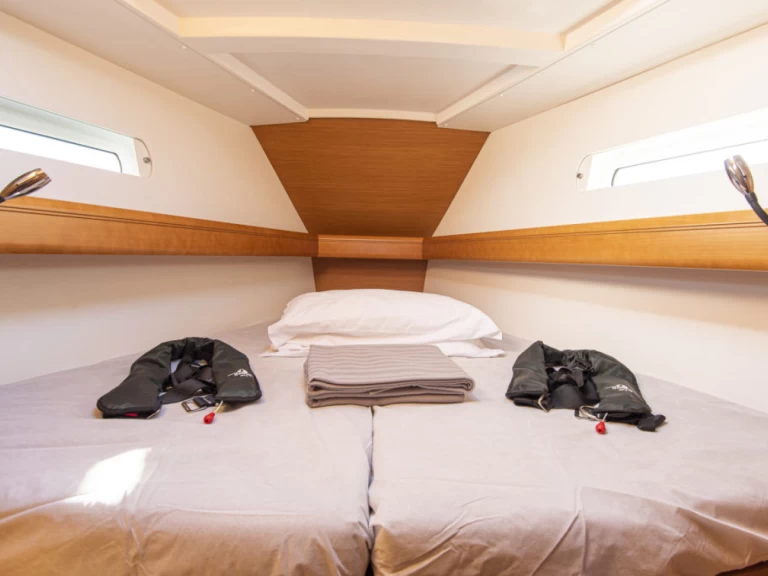 Noleggiare una Jeanneau Sun Odyssey 439 a San Vincenzo