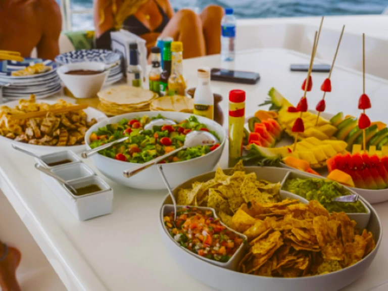 Barca a motore a noleggio a Playa Flamingo al miglior prezzo