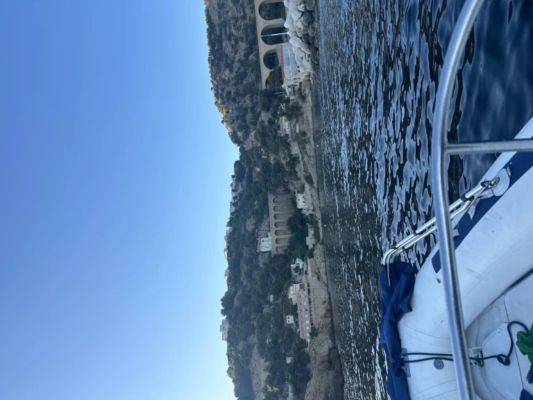 Gommone a noleggio a L'Estaque al miglior prezzo