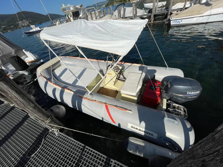 Noleggiare una Gommorizzo cherokee a Predore