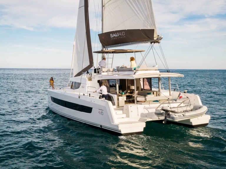 Catamarano a noleggio a Port Cogolin al miglior prezzo