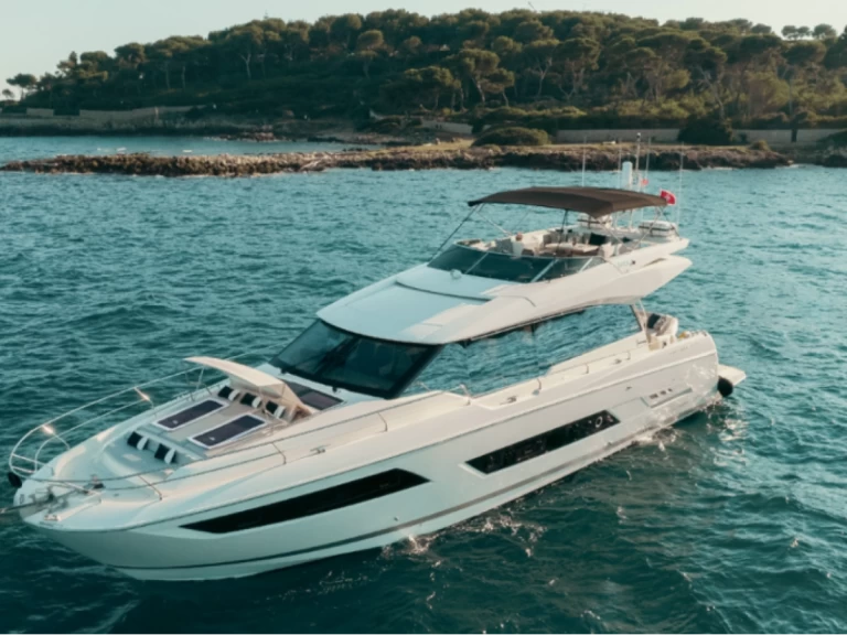 Noleggio Yacht di lusso a Amalfi – Prestige 680S