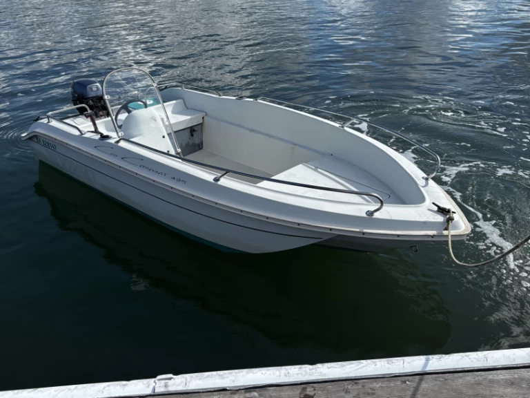 Noleggio Barca a motore a Grand Piquey – Jeanneau Cap 425