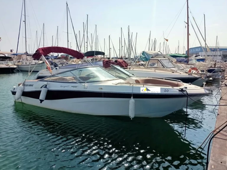 Noleggio barche Four Winns Horizon 210 a Vilanova i la Geltrú su Samboat