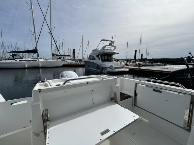 Noleggio Barca a motore con o senza skipper Bénéteau a Brest