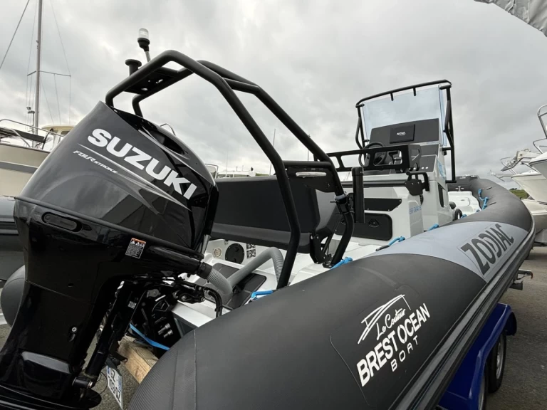 Noleggio a Brest – Zodiac Pro 7 su SamBoat