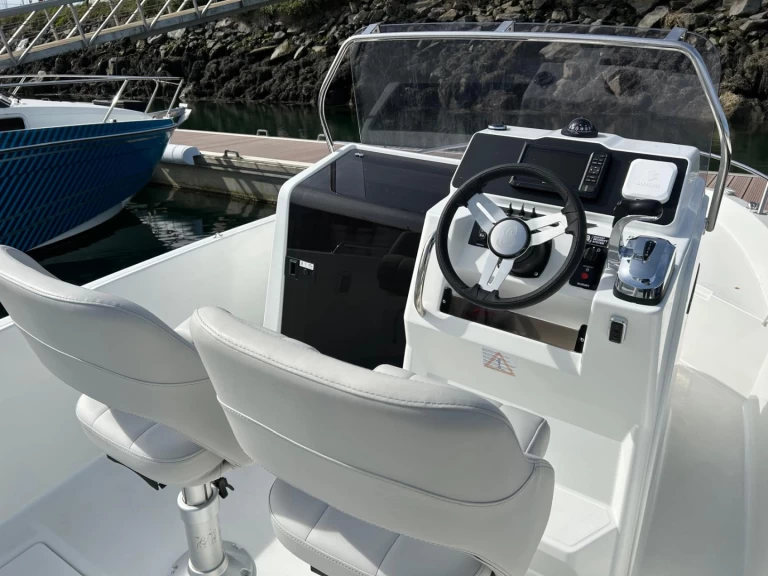 Noleggio Barca a motore a Port du Moulin Blanc – Bénéteau Flyer 6 SPACEdeck