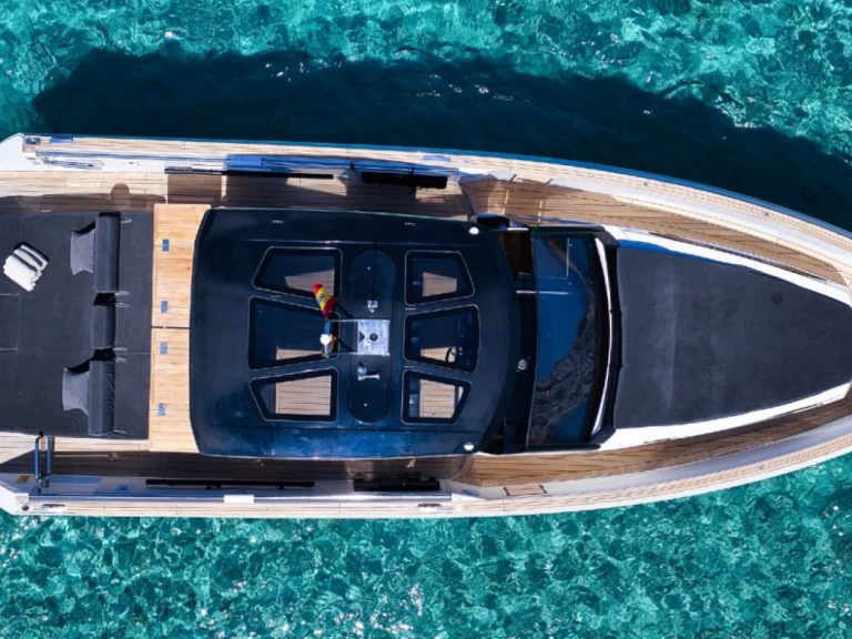 Noleggiare una Fjord Fjord 44 Open a Ibiza Town