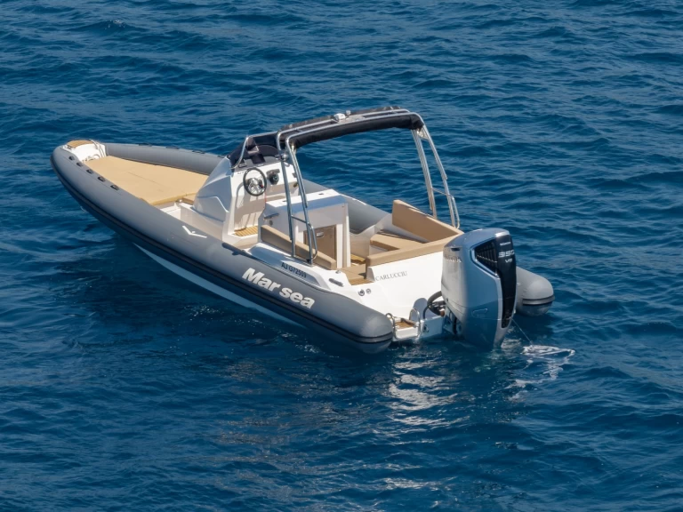 Noleggio Gommone Marsea con patente nautica