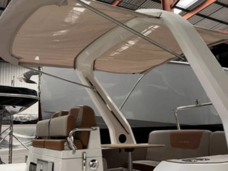 Noleggio Gommone a Port Grimaud – Zodiac Medline 7.5