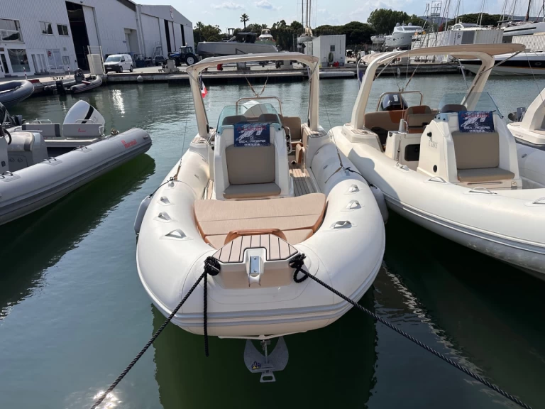 Gommone a noleggio a Port Grimaud al miglior prezzo