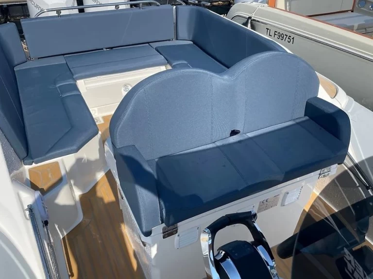 Noleggio a Port Grimaud – Joker Boat JOKER 28 su SamBoat