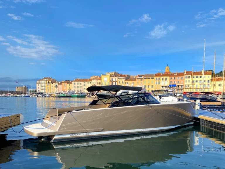 Noleggio a Saint-Tropez – VanDutch VANDUTCH 32 su SamBoat