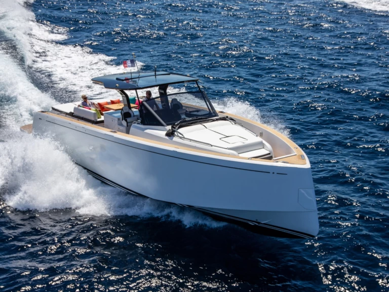 Noleggiare una Pardo Yachts Pardo 50 a Bormes-les-Mimosas