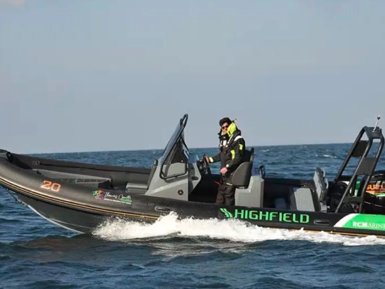 Noleggio barche Highfield 700 THOMAS COVILLE a Cogolin su Samboat