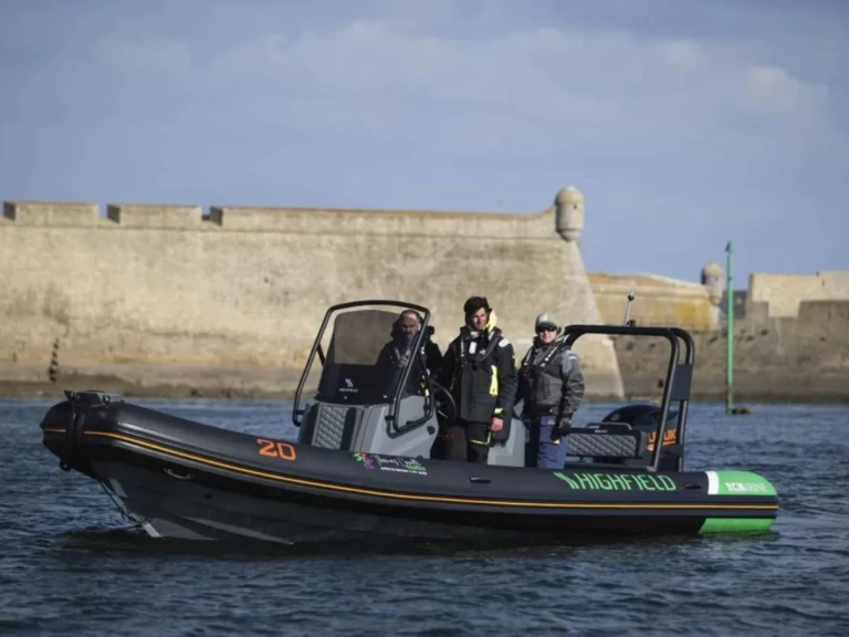 Noleggio Gommone Highfield con patente nautica