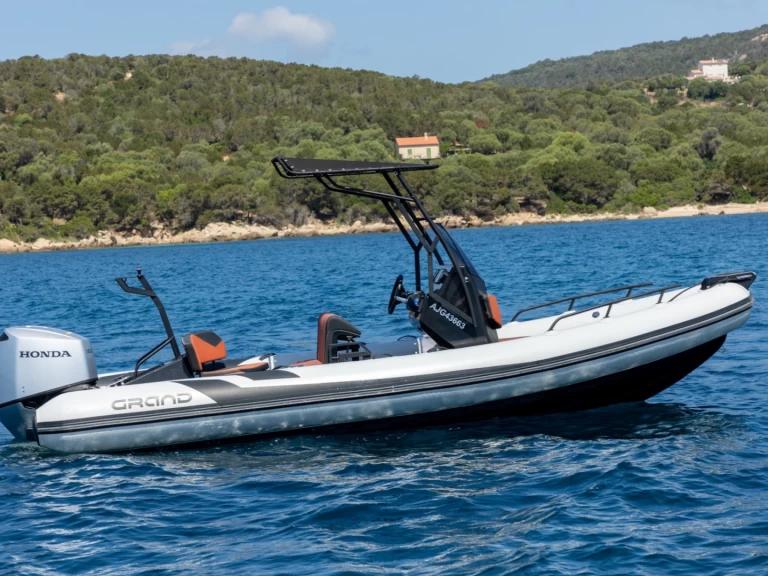 Grand Boats d600 da affittare a  Porto Pollo