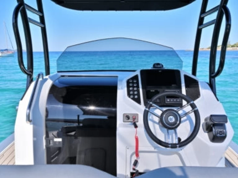 Gommone a noleggio a Porto Pollo al miglior prezzo