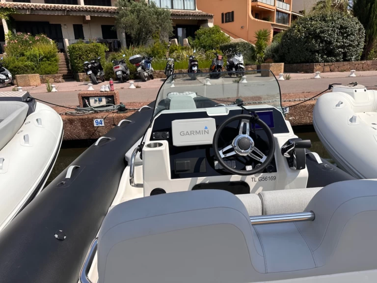 Noleggio barche Zodiac Medline 7.5 a Port Grimaud su Samboat