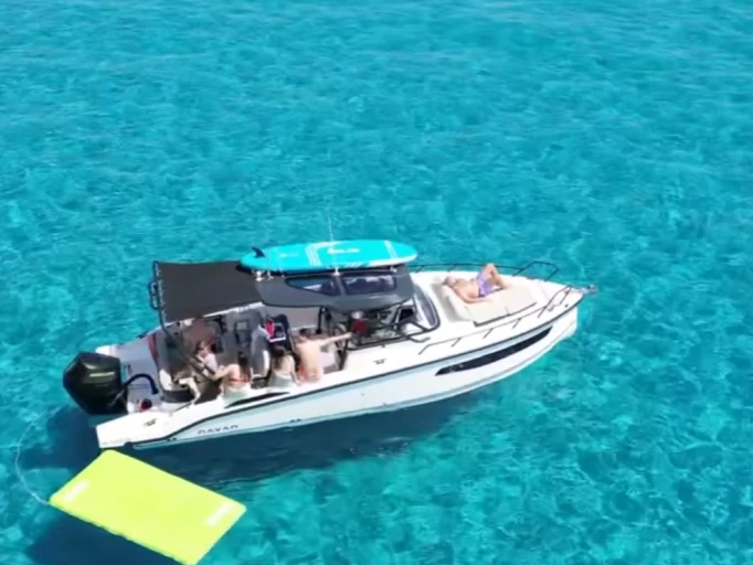 Noleggio Barca a motore a Nizza – Navan S30