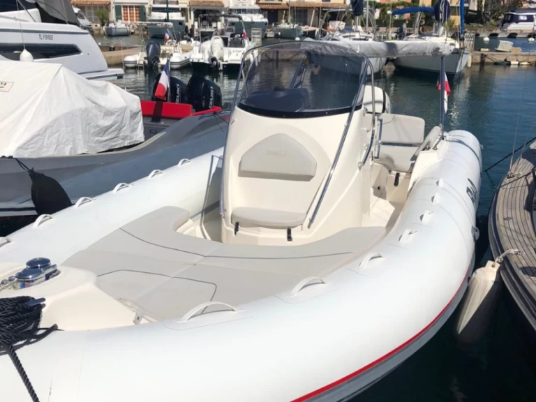 Noleggio barche Bwa Sport 28 GTc a Port Grimaud su Samboat