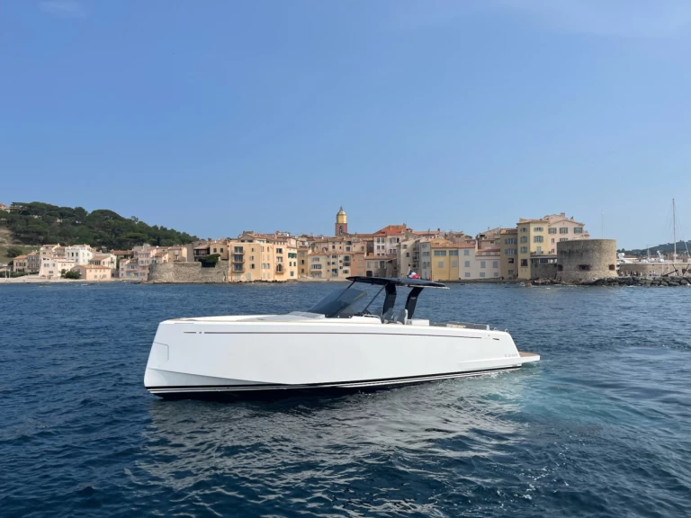 Noleggio Yacht di lusso con o senza skipper Pardo Yachts a Port Grimaud