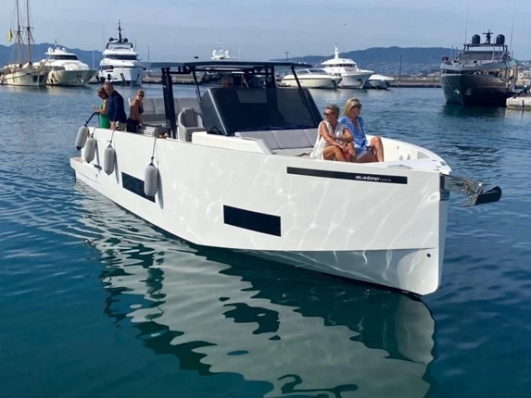 Noleggio barche DE ANTONIO Yachts De Antonio D42 Open a Port Grimaud su Samboat