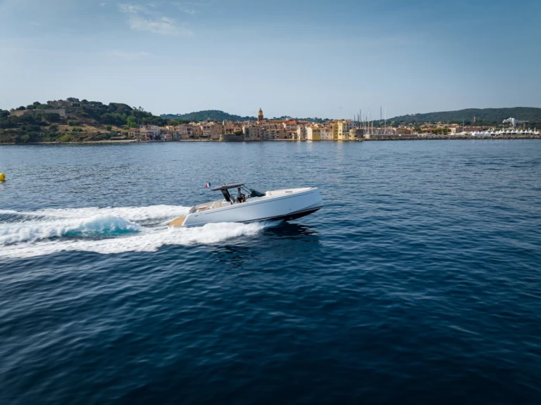 Noleggio Barca a motore Pardo Yachts con patente nautica