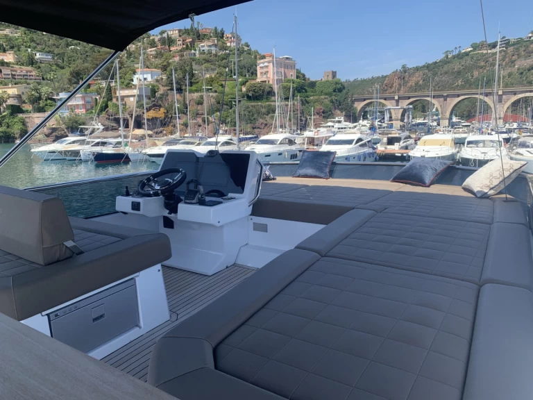 Noleggio barche Pardo Yachts PARDO 60 ENDURANCE a Port Grimaud su Samboat