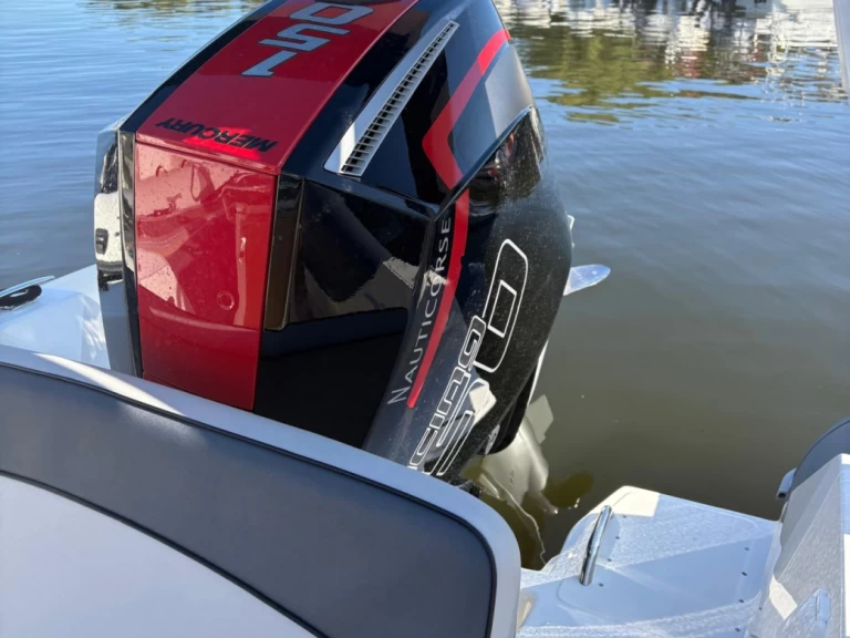 Noleggio Gommone con o senza skipper Lomac a San Fiorenzo