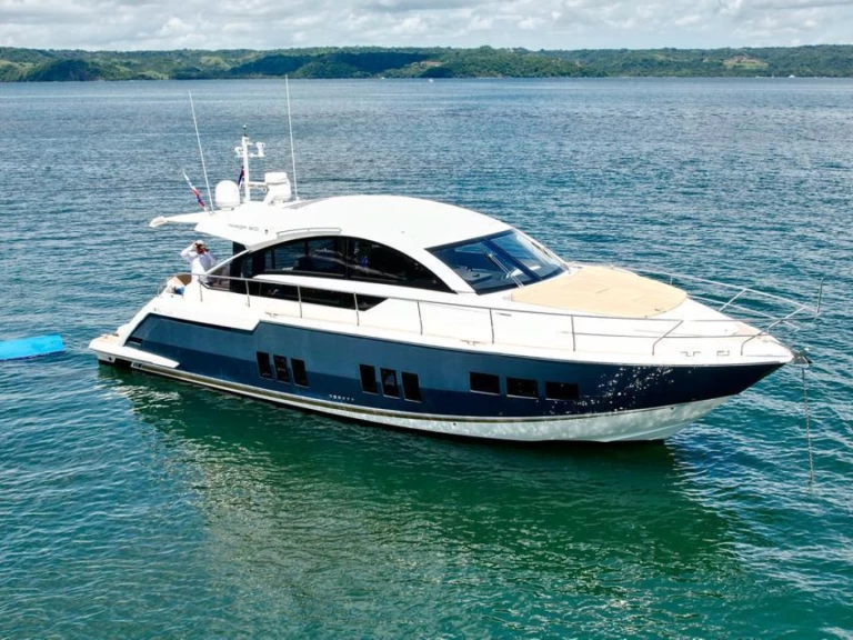 Noleggio Barca a motore Fairline con patente nautica