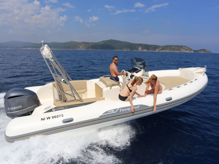 Noleggio a Saint-Raphaël – Capelli Tempest 775 su SamBoat
