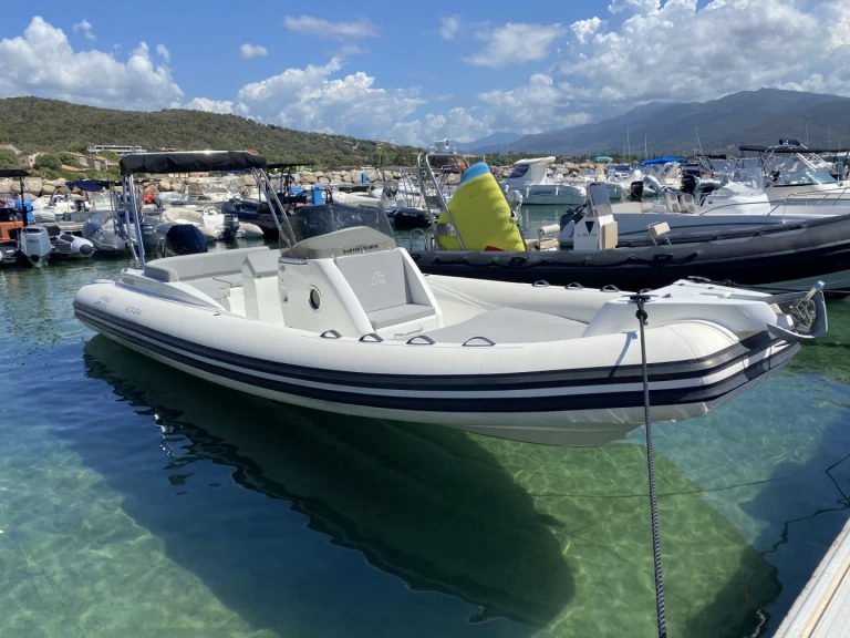 Noleggio Gommone a Porto Pollo – Fanale marine  ALTAGNA 800