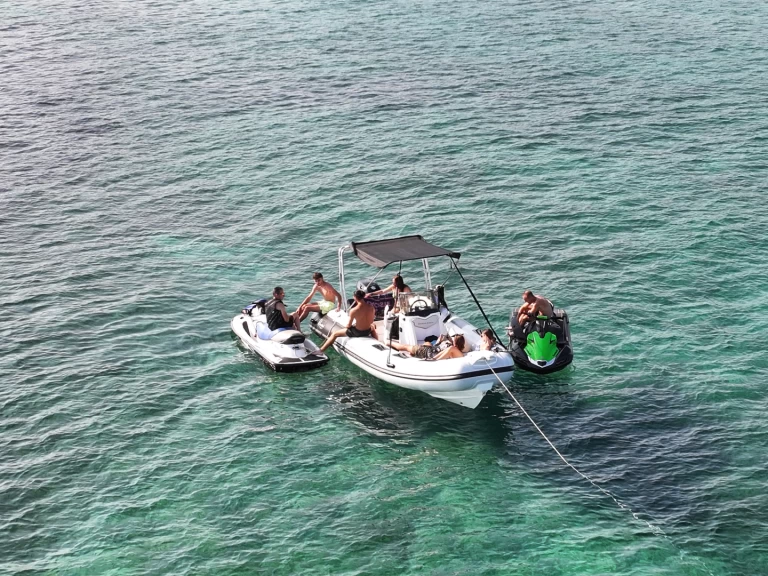 Noleggio barche Porto-Vecchio economico cayman 19