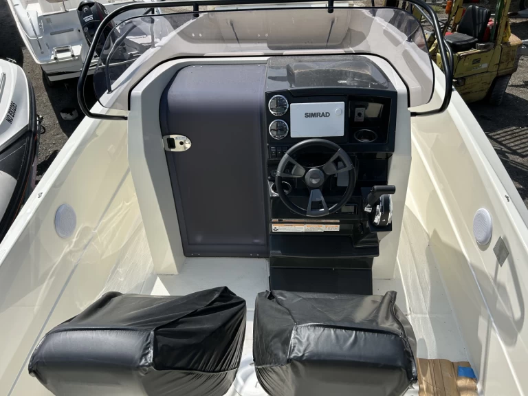 Noleggiare una Quicksilver 705 Open a Saint-Martin-de-Ré