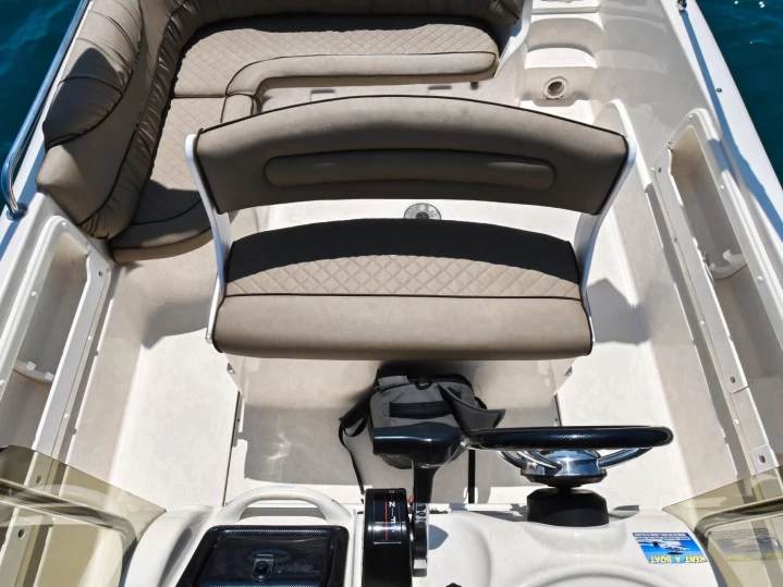 Noleggio barche Funtana-Fontane economico Voyager 640