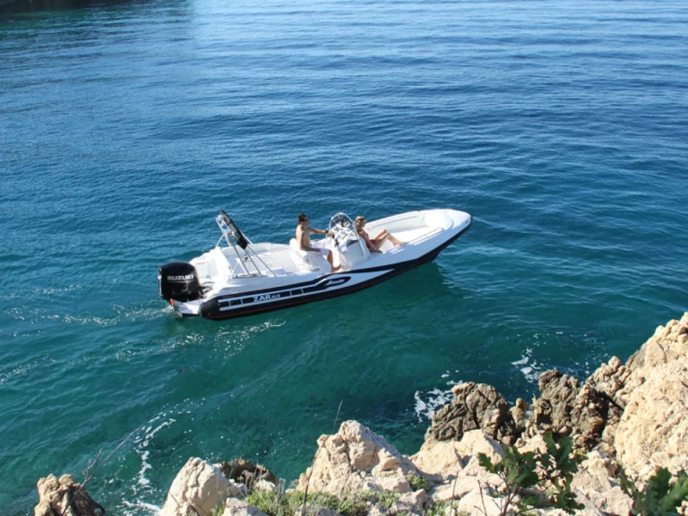 Noleggio Gommone con o senza skipper Zar a Funtana-Fontane