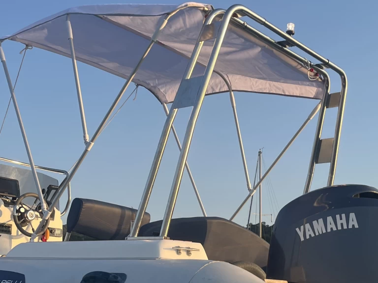 Noleggio Gommone Capelli con patente nautica