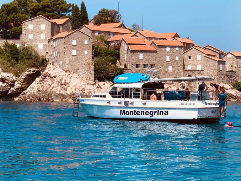 Noleggio Barca a motore con o senza skipper Ocean Yachts a Bar