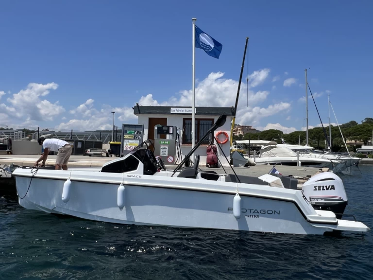 Barca a motore a noleggio a Sainte-Maxime al miglior prezzo