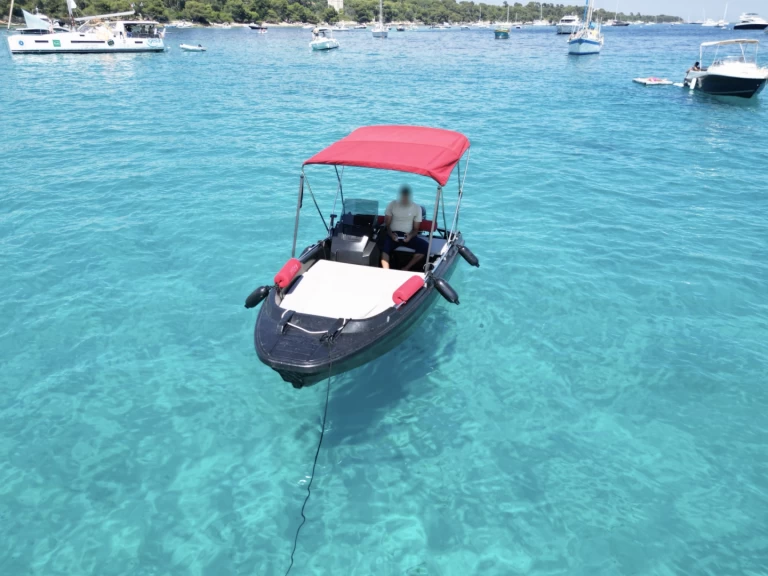 Noleggio Barca a motore con o senza skipper ROTO a Golfe-Juan