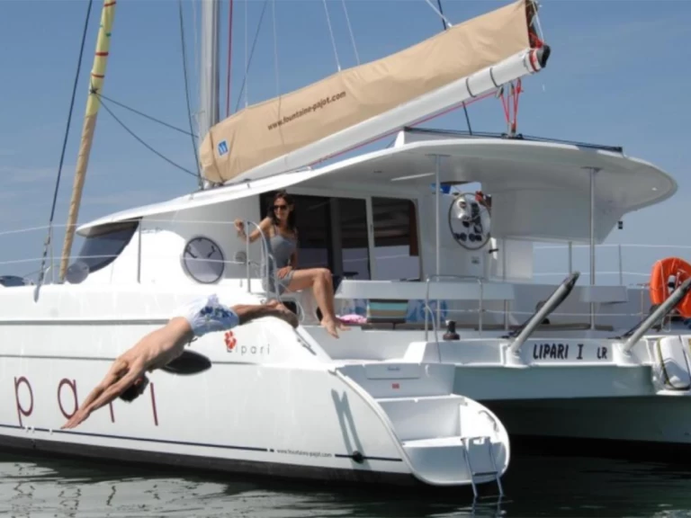 Noleggio barche Fountaine Pajot Lipari 41 a Porto Montenegro su Samboat