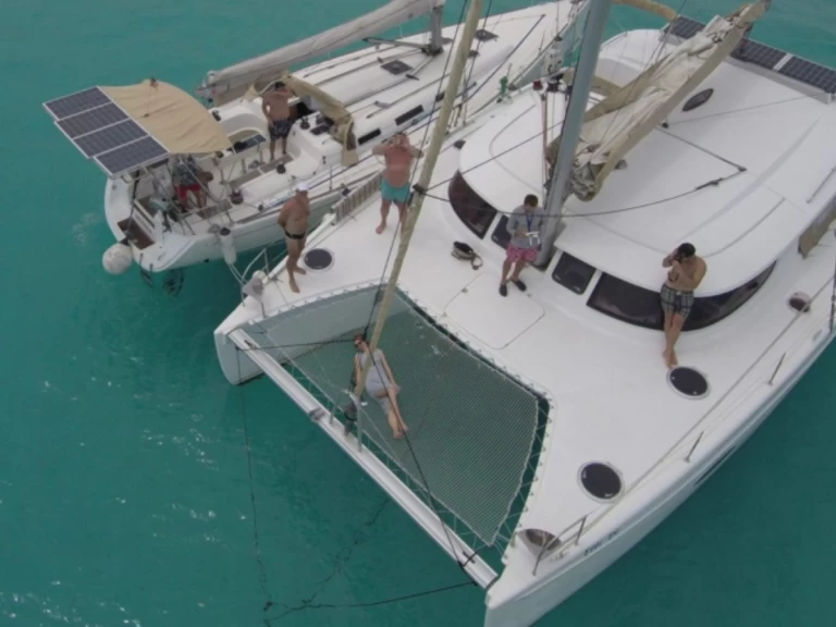 Noleggio Catamarano con o senza skipper Fountaine Pajot a Porto Montenegro