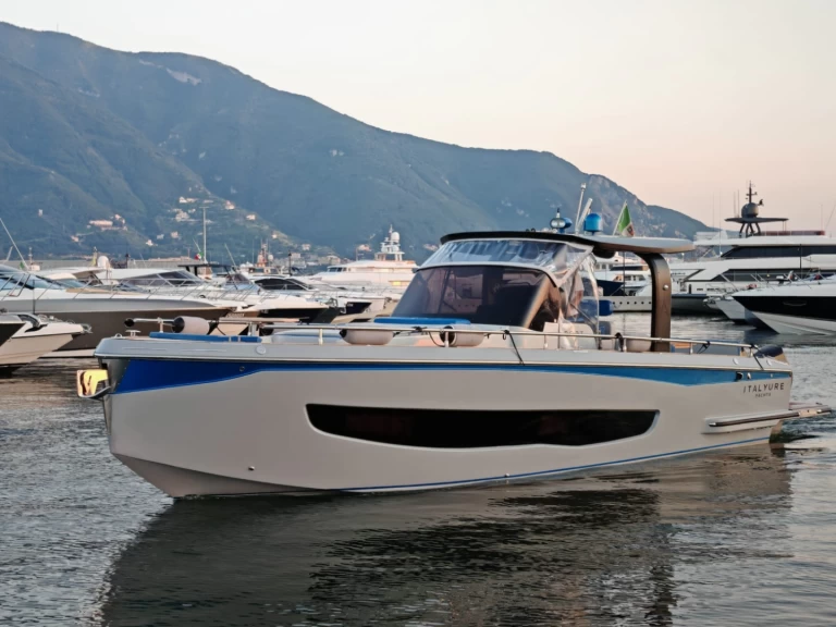 Noleggio a Sorrento – italyure SPORT 38  su SamBoat